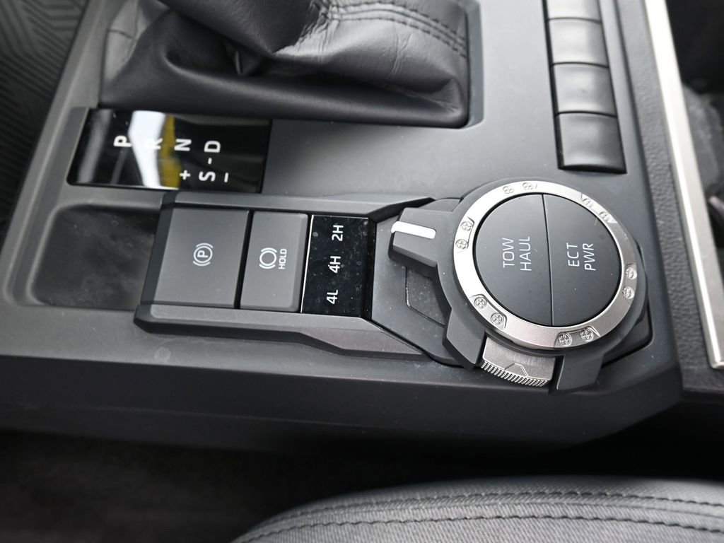 Used 2024 Toyota Tacoma SR5 image 18