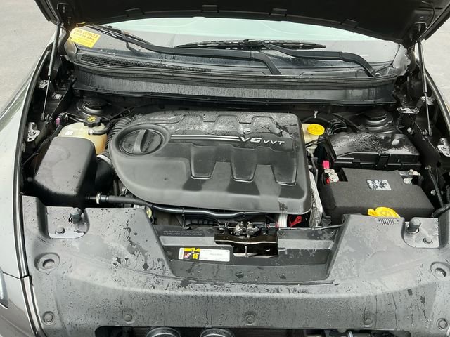 Used 2016 Jeep Cherokee 75th Anniversary AWD/4WD image 18