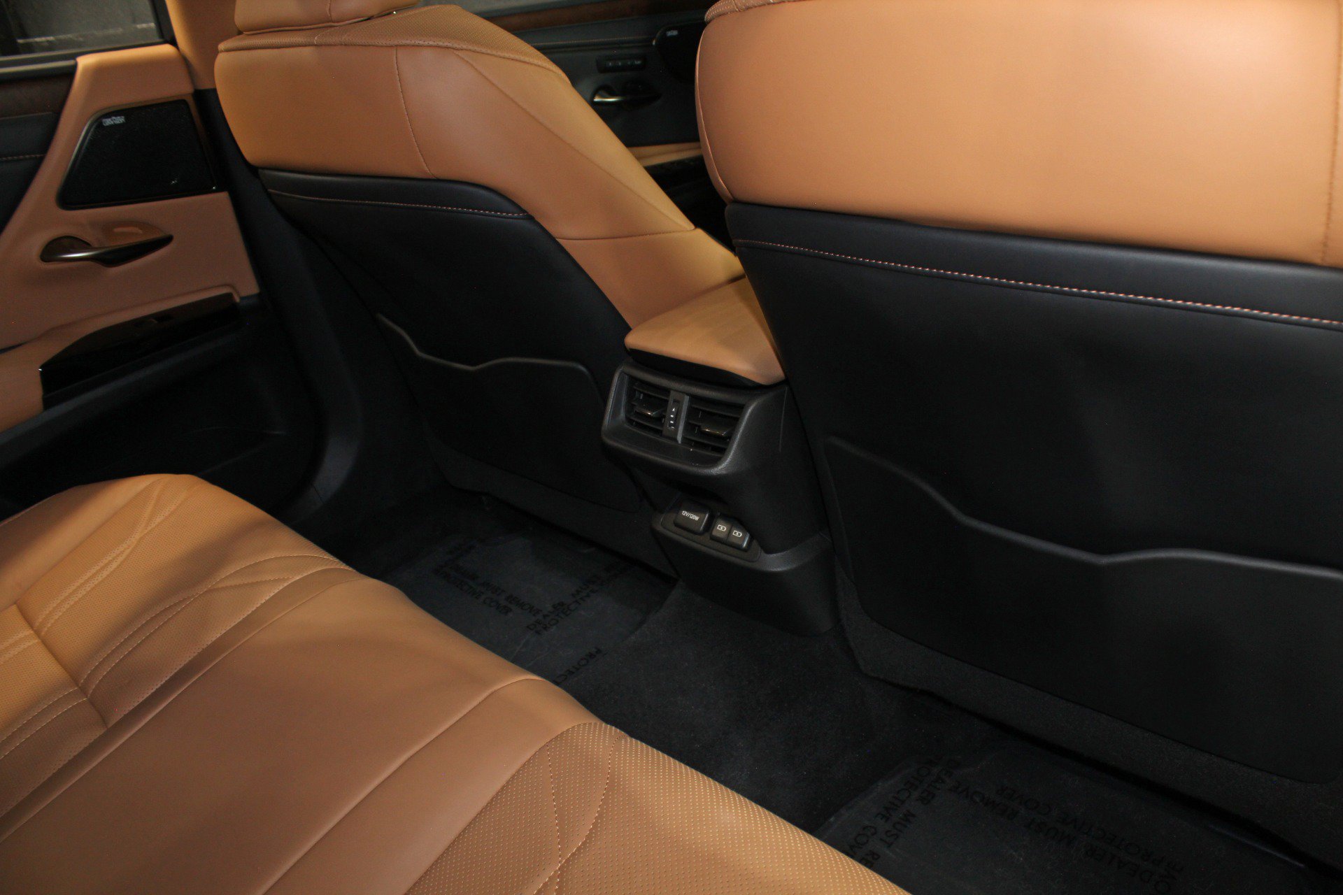 Used 2022 Lexus ES 300h Ultra Luxury w/ Accessory Package 2 FWD image 46