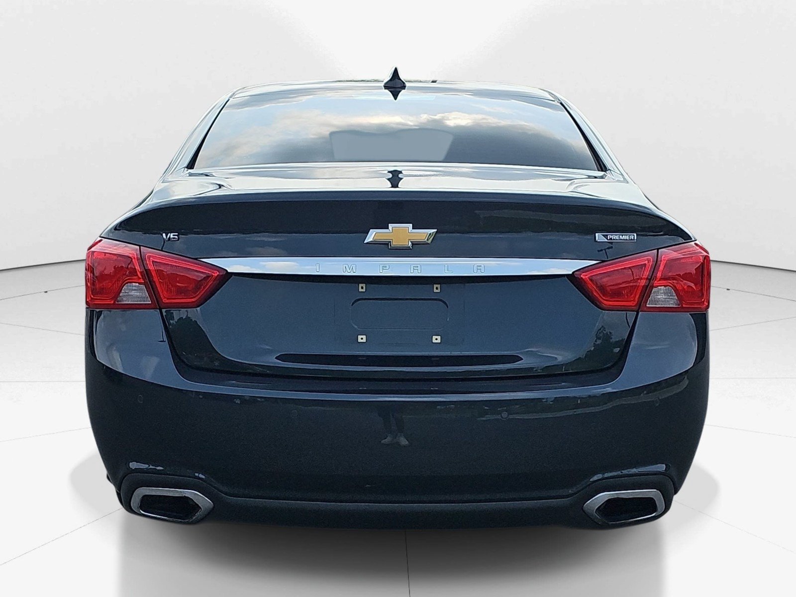 Used 2018 Chevrolet Impala Premier w/ Premier Convenience Package FWD image 5
