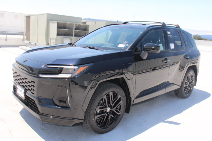 New 2026 Toyota RAV4 XSE w/ Panoramic Sun Roof Package AWD/4WD image 6