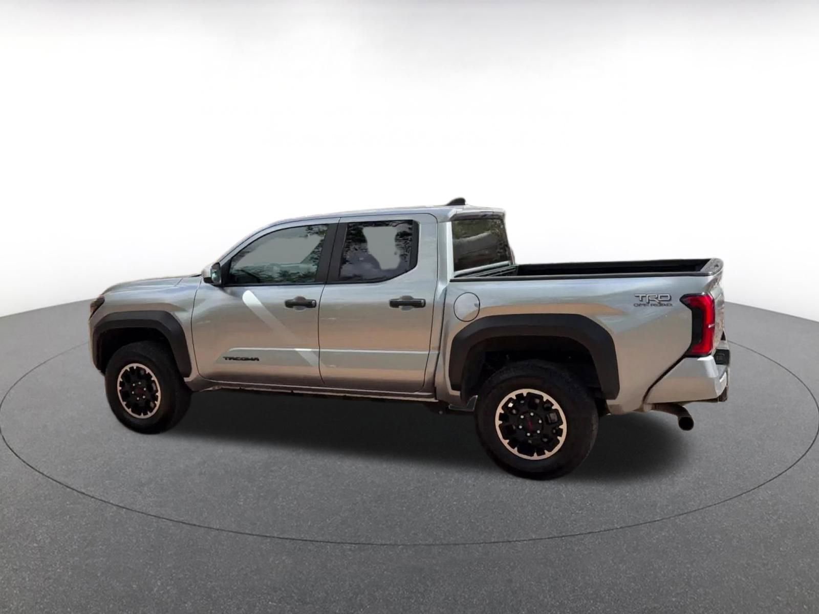 Used 2025 Toyota Tacoma TRD Off-Road image 10