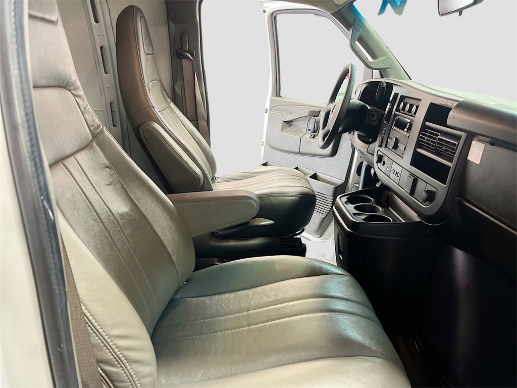 Used 2024 Chevrolet Express 2500 w/ Driver Convenience Package image 24