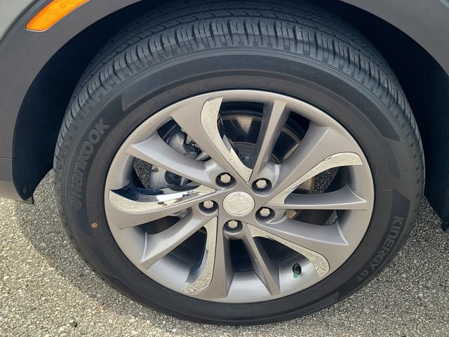 Used 2022 Buick Encore GX Essence w/ Experience Buick Package FWD image 7