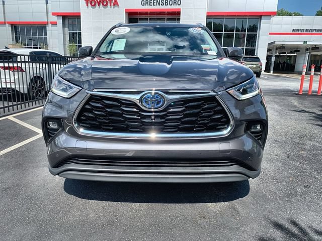 Used 2024 Toyota Highlander Limited AWD/4WD image 3