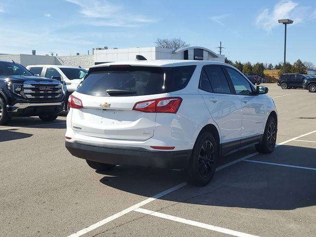 Used 2020 Chevrolet Equinox LS w/ LS Convenience Package image 4