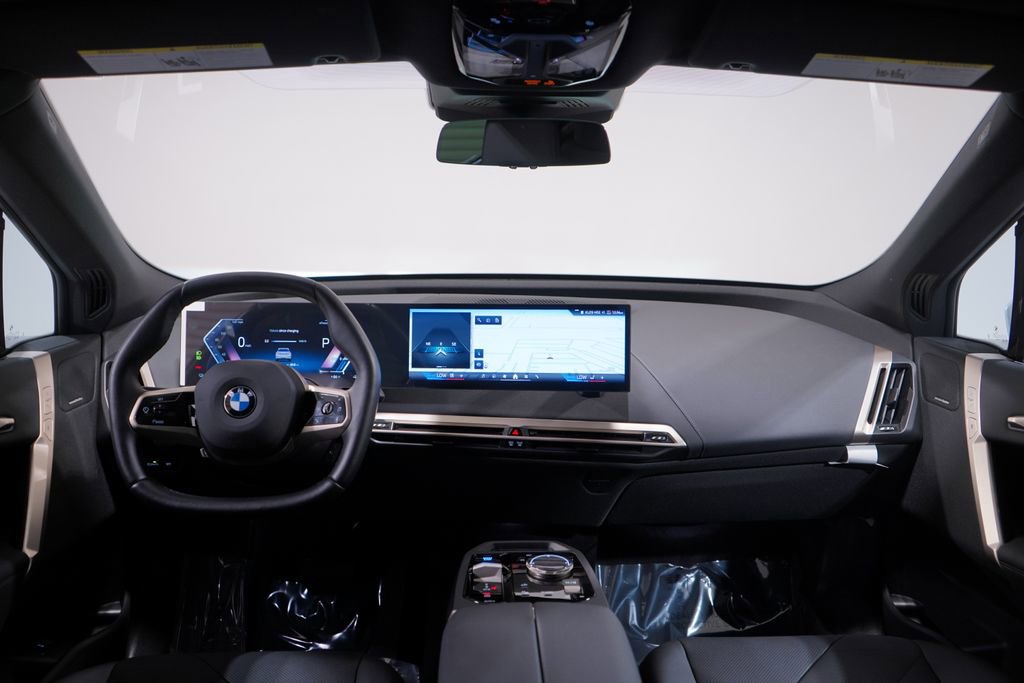 Used 2026 BMW iX xDrive60 w/ Premium Package image 10