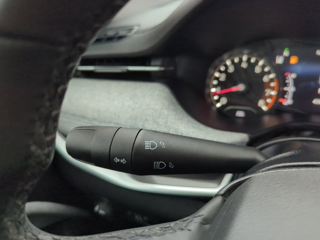 Used 2024 Jeep Compass Latitude image 21