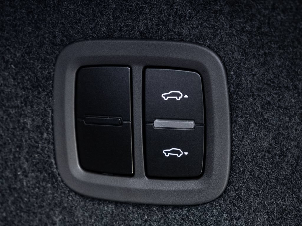 New 2026 Porsche Cayenne Coupe AWD/4WD image 32