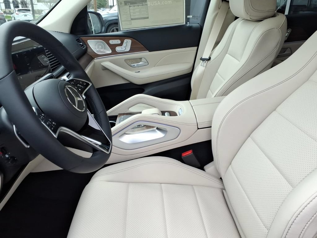 New 2026 Mercedes-Benz GLS 450 4MATIC image 14