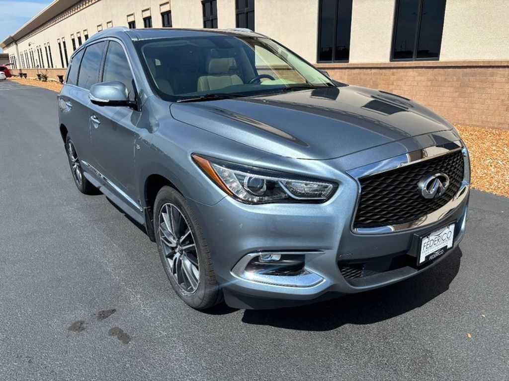 Used 2018 INFINITI QX60 Luxe w/ Premium Plus Package AWD/4WD image 2