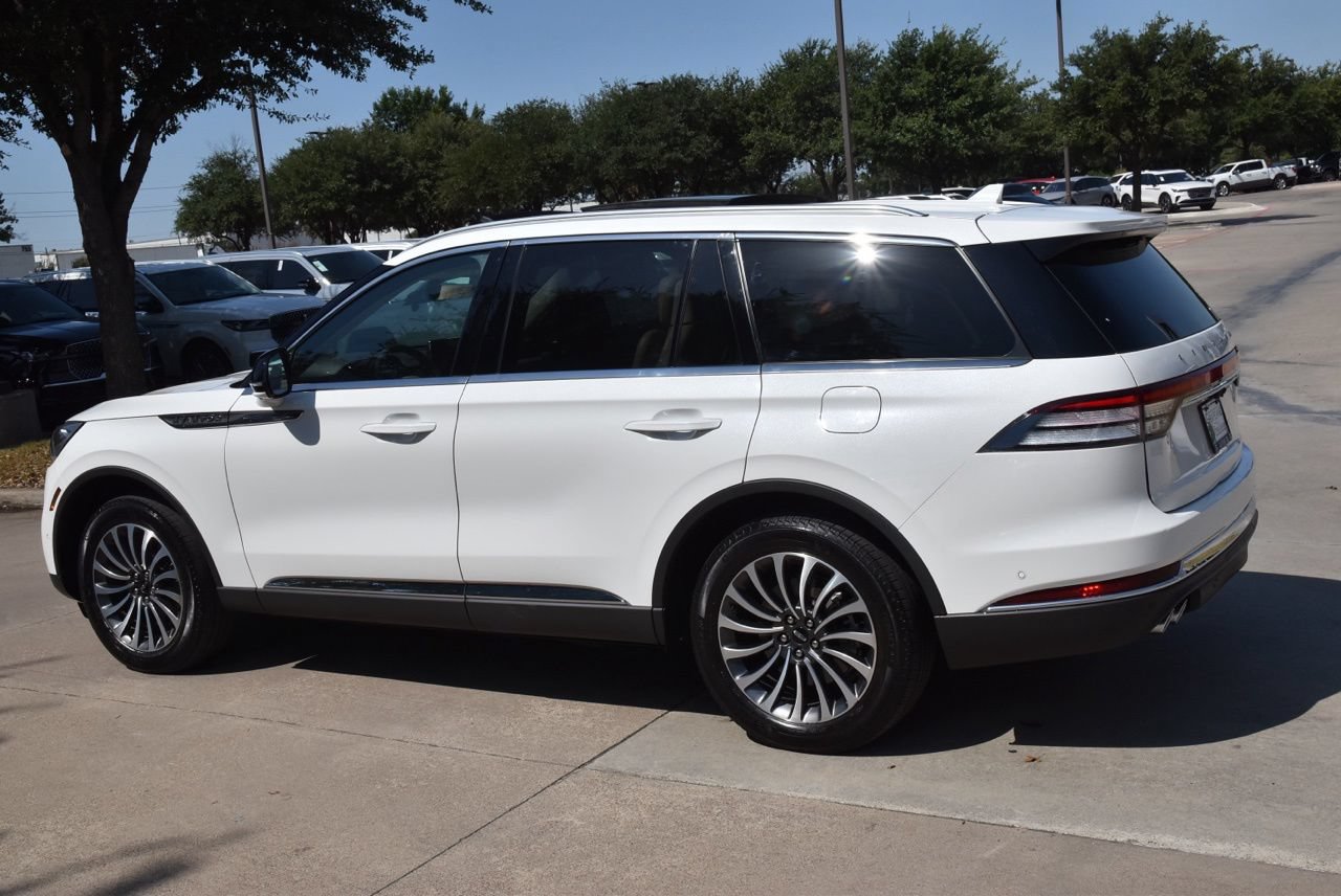 Used 2022 Lincoln Aviator Reserve w/ Equipment Group 201A AWD/4WD image 11