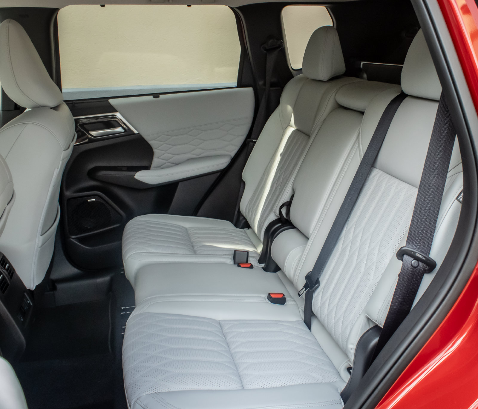 New 2026 Mitsubishi Outlander SEL AWD/4WD image 13