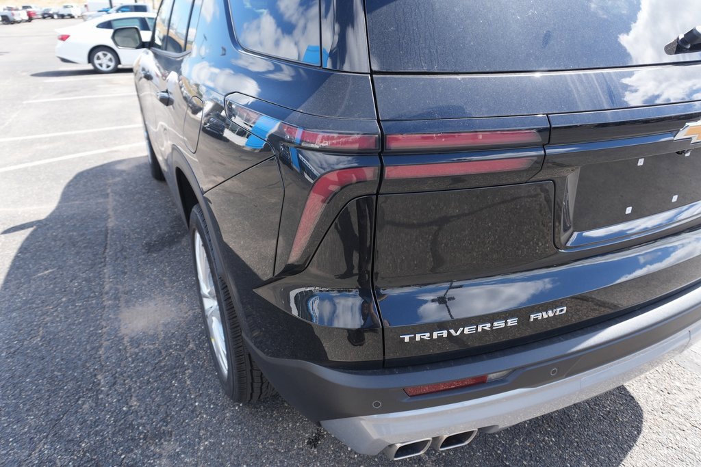 New 2026 Chevrolet Traverse LT w/ Driver Confidence Package image 8