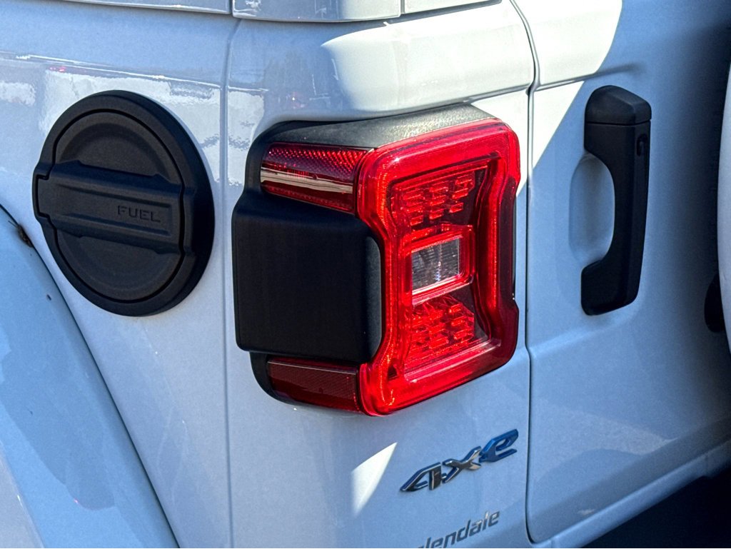 Used 2022 Jeep Wrangler Unlimited Sahara w/ Cold Weather Group image 6