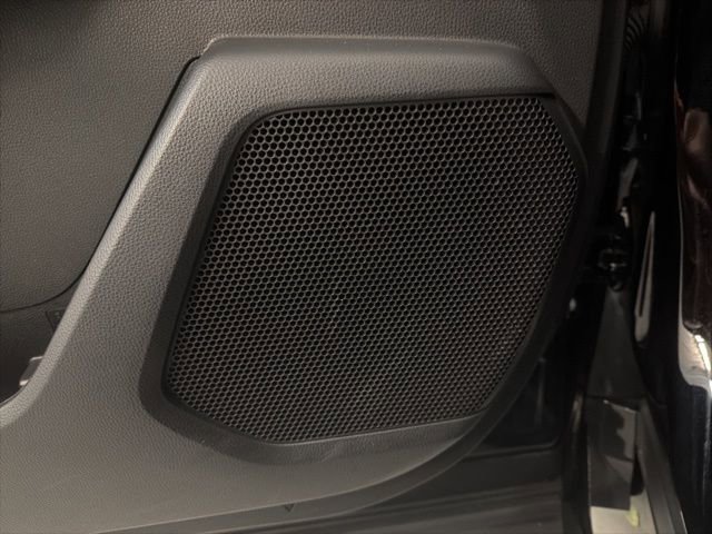 Used 2024 Toyota Highlander LE image 21