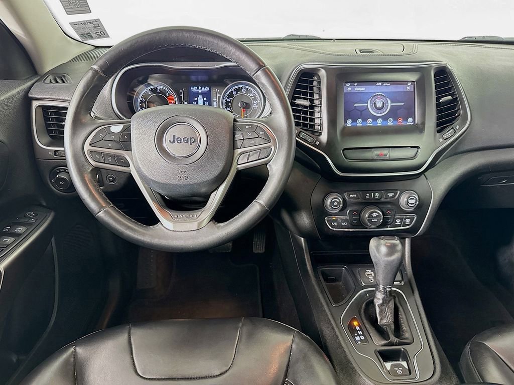 Used 2019 Jeep Cherokee Latitude Plus w/ Comfort/Convenience Group image 20