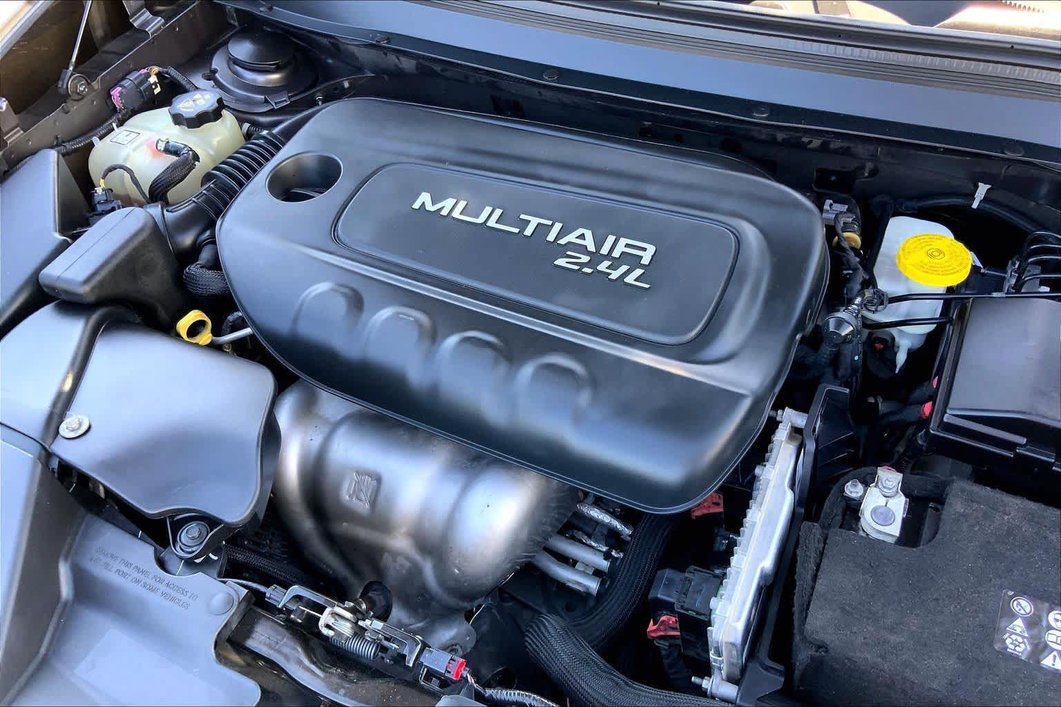 Used 2018 Jeep Cherokee Limited FWD image 31
