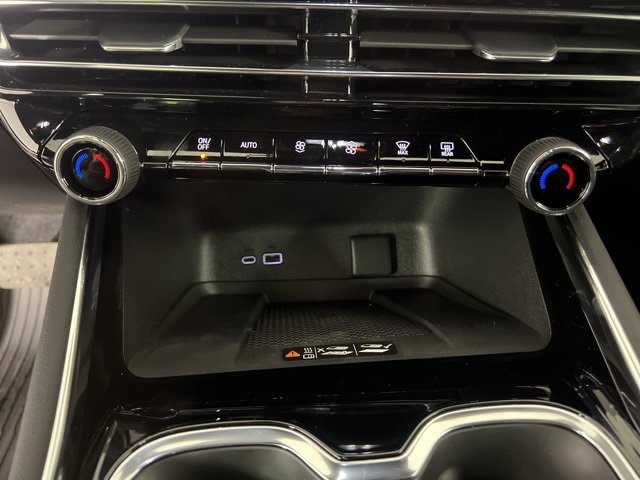 New 2026 Chevrolet Traverse RS w/ LPO, Floor Liner Package image 22