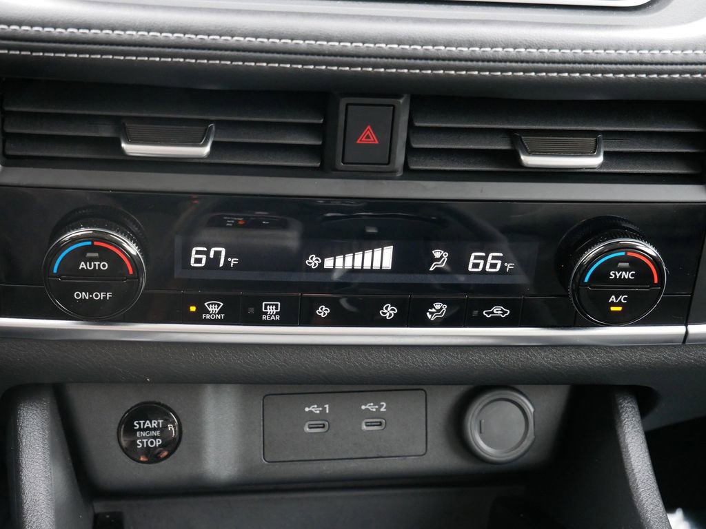 Used 2025 Nissan Rogue SV AWD/4WD image 23