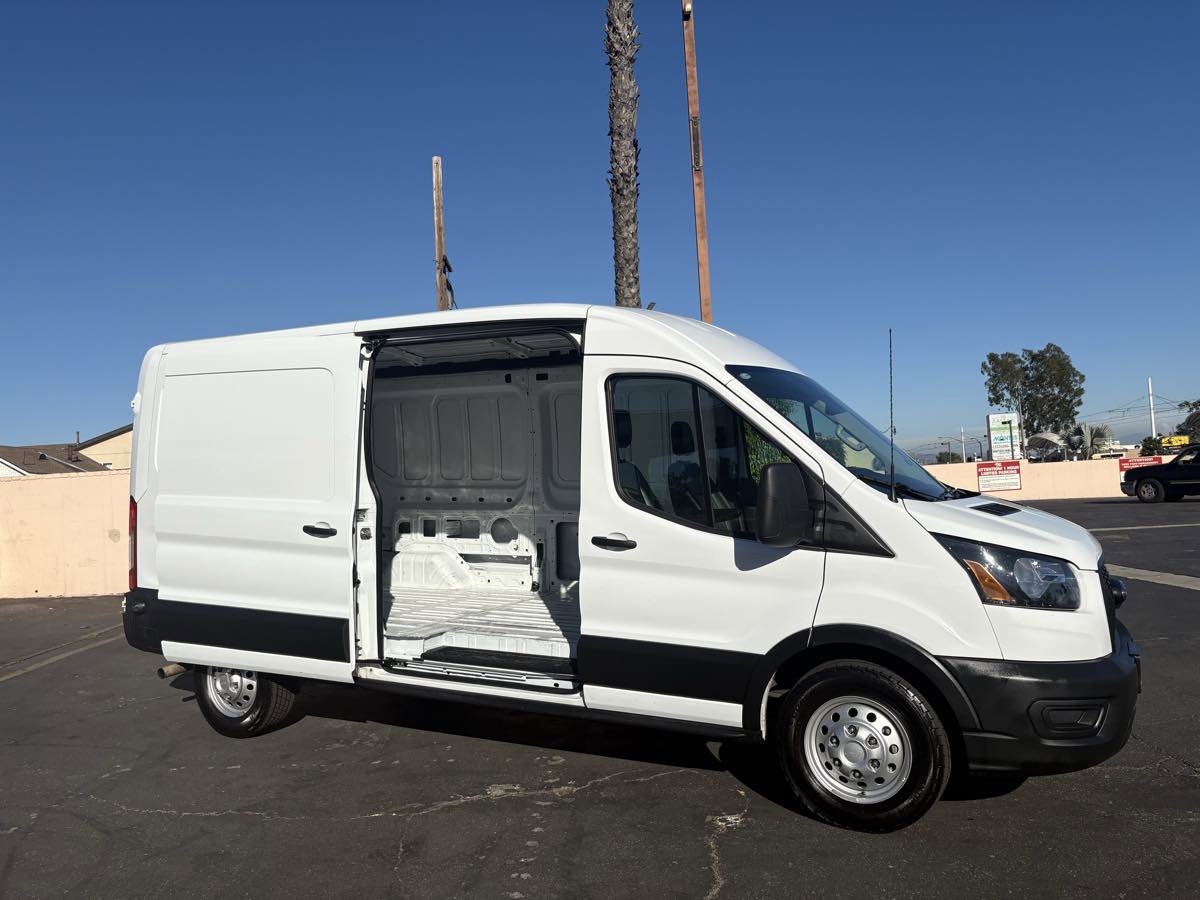 Used 2024 Ford Transit 250 148 Medium Roof Extended AWD image 45