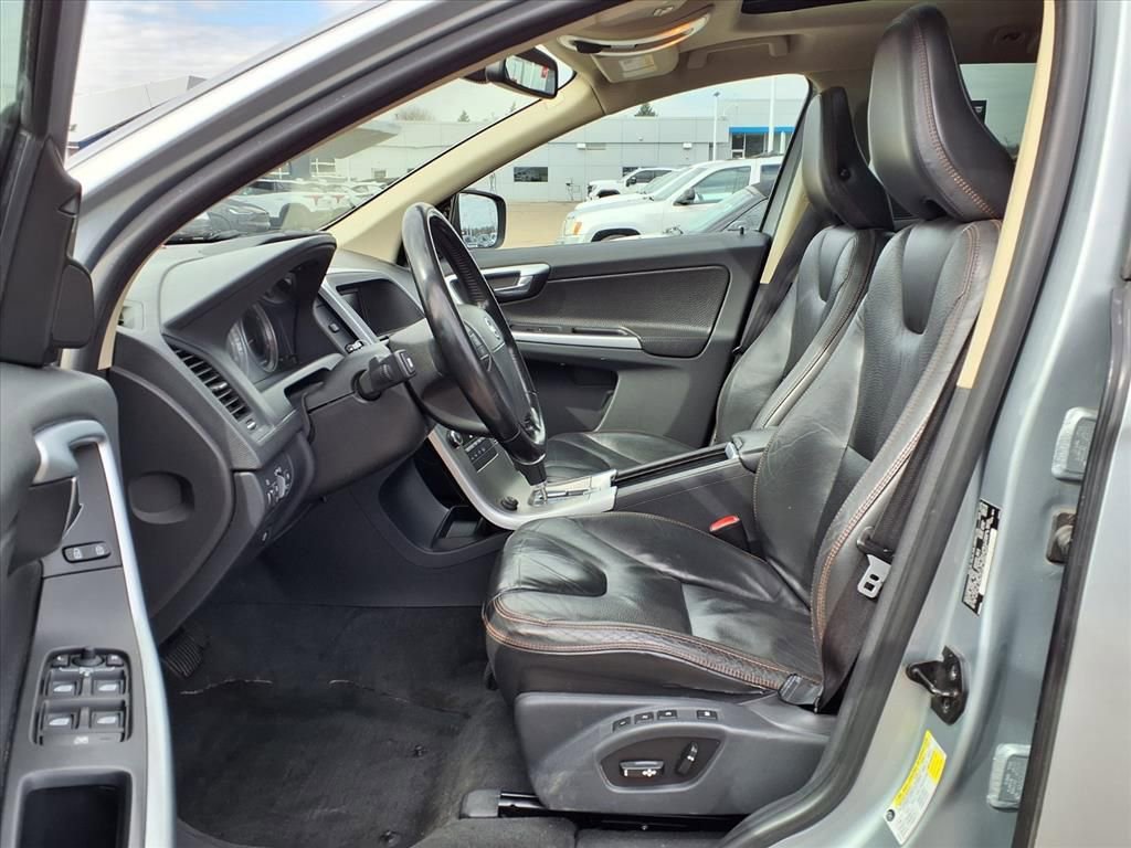 Used 2010 Volvo XC60 T6 image 18