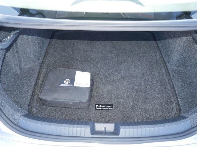 Certified 2022 Volkswagen Jetta SEL image 18