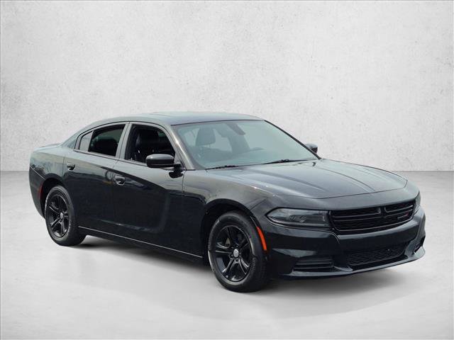 Used 2022 Dodge Charger SXT w/ Leather Interior Group RWD image 3