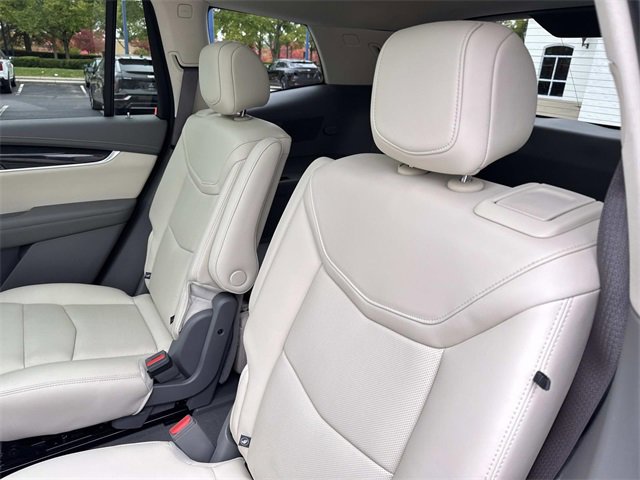 Used 2021 Cadillac XT6 Premium Luxury image 11