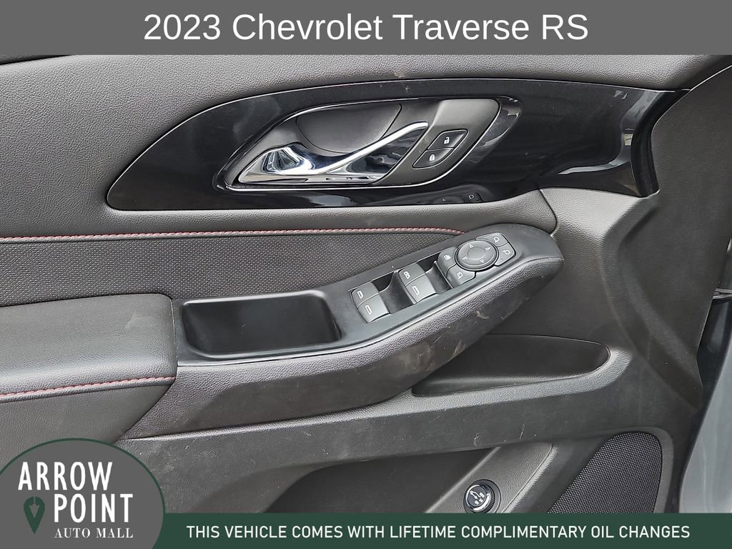 Used 2023 Chevrolet Traverse RS image 21