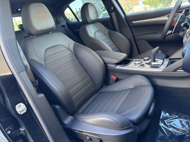 New 2025 Alfa Romeo Stelvio Sprint image 18