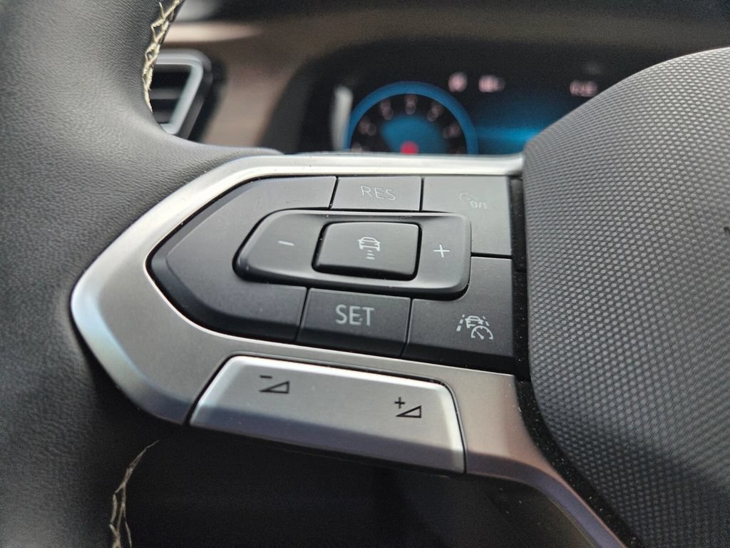 Used 2026 Volkswagen Atlas SE AWD/4WD image 13