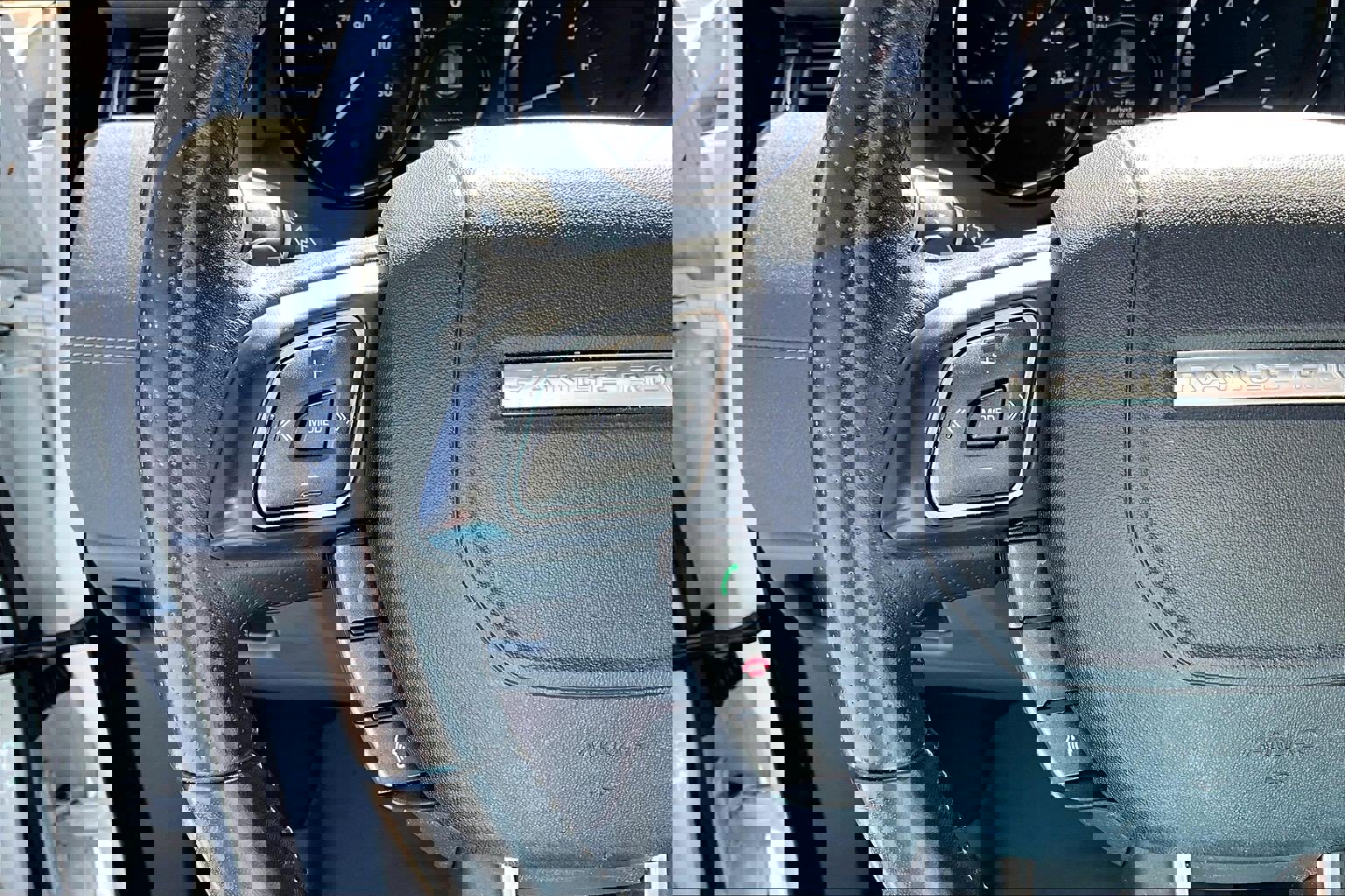 Used 2018 Land Rover Range Rover Evoque HSE Dynamic image 11