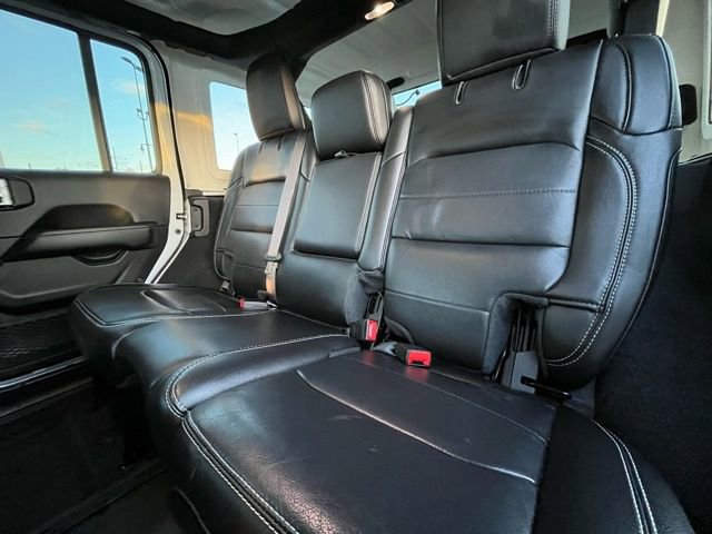 Used 2020 Jeep Wrangler Unlimited Sahara image 28