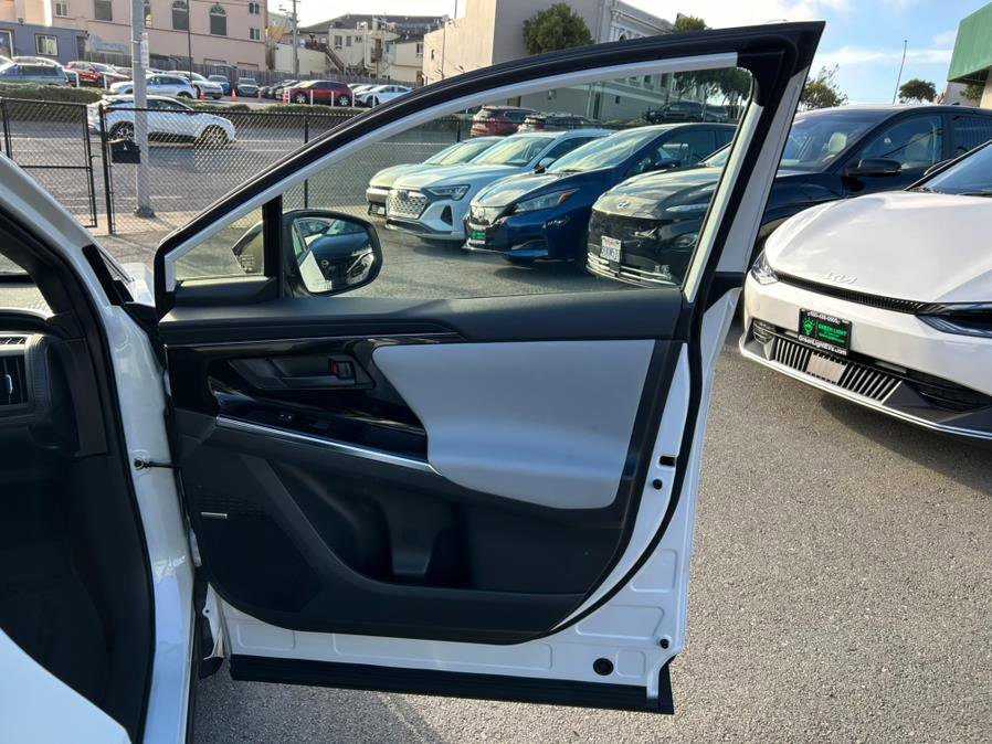 Used 2023 Subaru Solterra AWD image 34