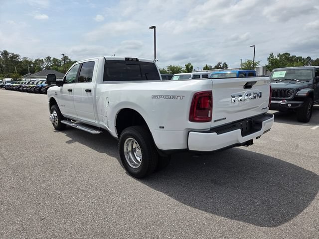 New 2026 RAM 3500 Big Horn AWD/4WD image 12