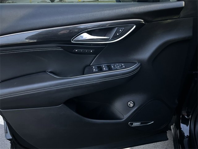 Used 2021 Buick Envision Essence w/ Technology Package I image 11