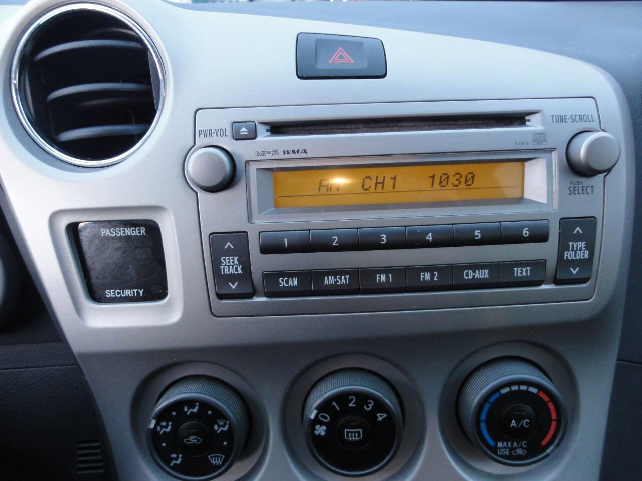 Used 2012 Toyota Matrix L image 31