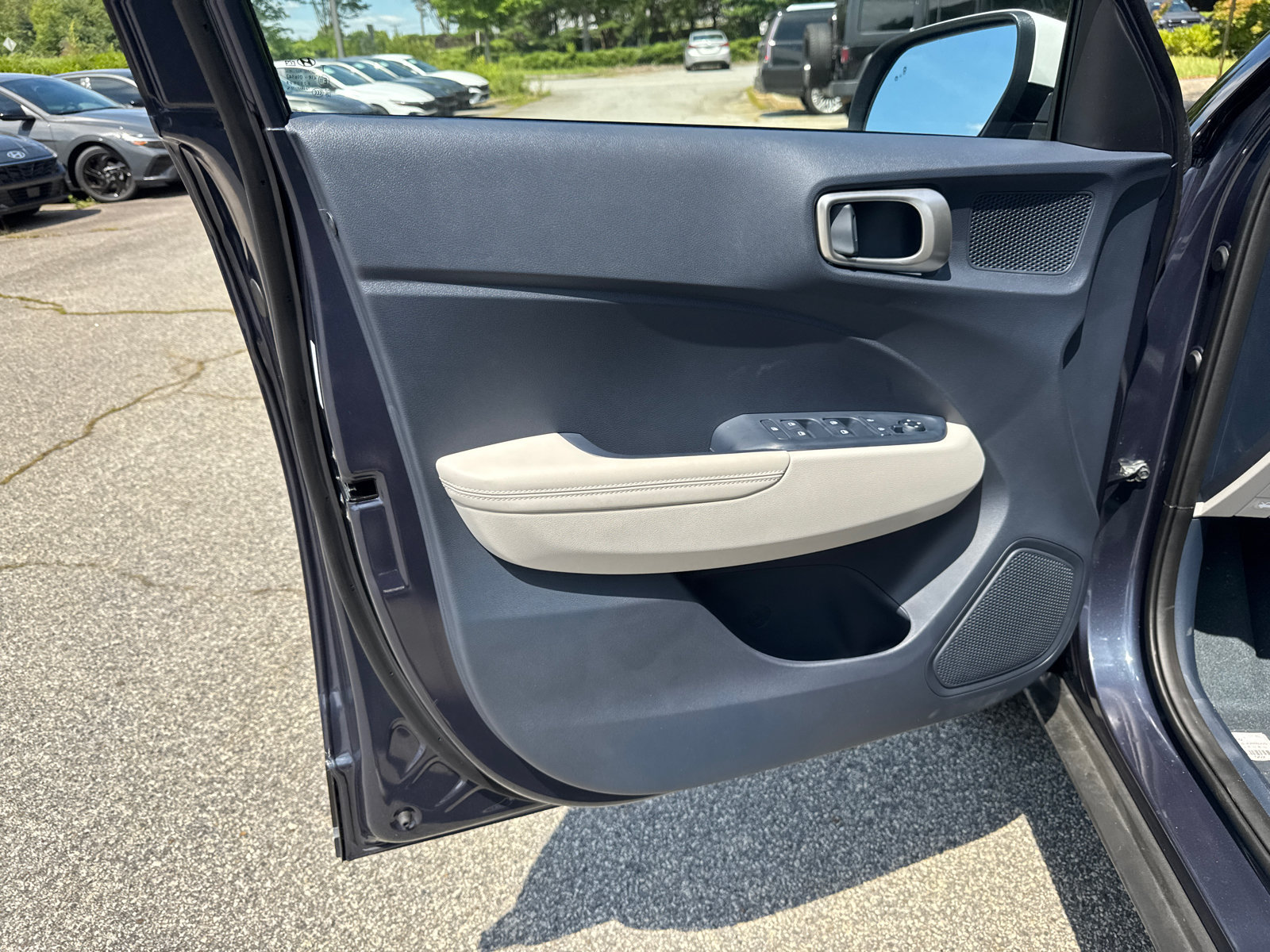 New 2026 Hyundai Venue SEL FWD image 11