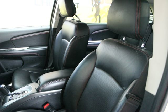 Used 2017 Dodge Journey GT w/ Driver Convenience Group FWD image 18