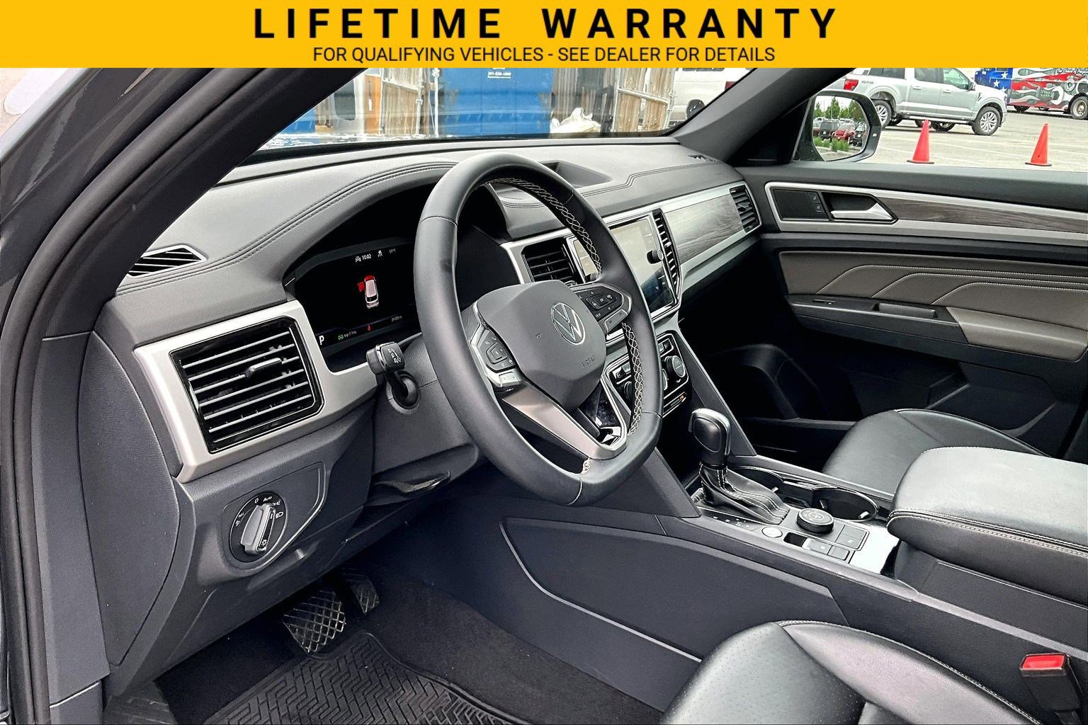 Used 2022 Volkswagen Atlas Cross Sport SE AWD/4WD image 14