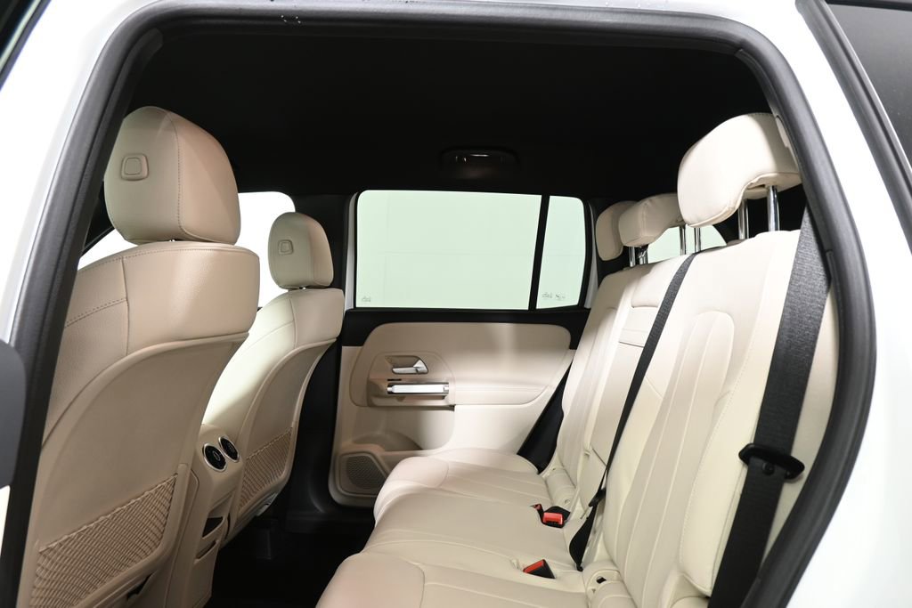 Certified 2025 Mercedes-Benz GLB 250 4MATIC image 26