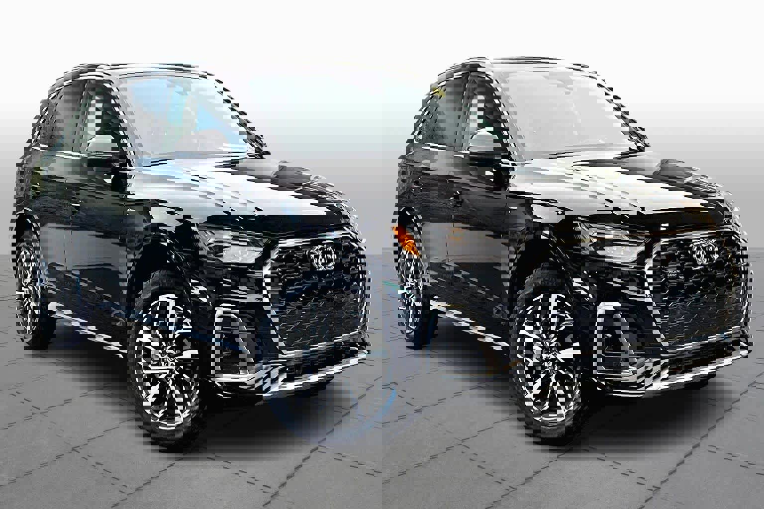 Used 2022 Audi Q5 2.0T Premium w/ Convenience Package image 3