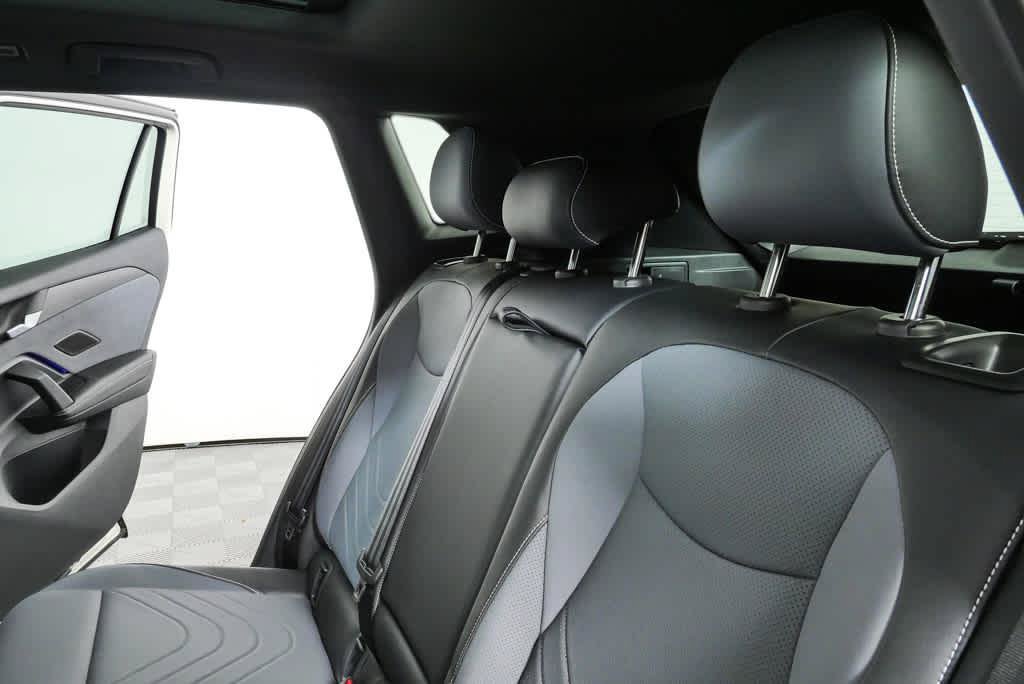 Certified 2025 Volkswagen Tiguan SE R-Line FWD image 20