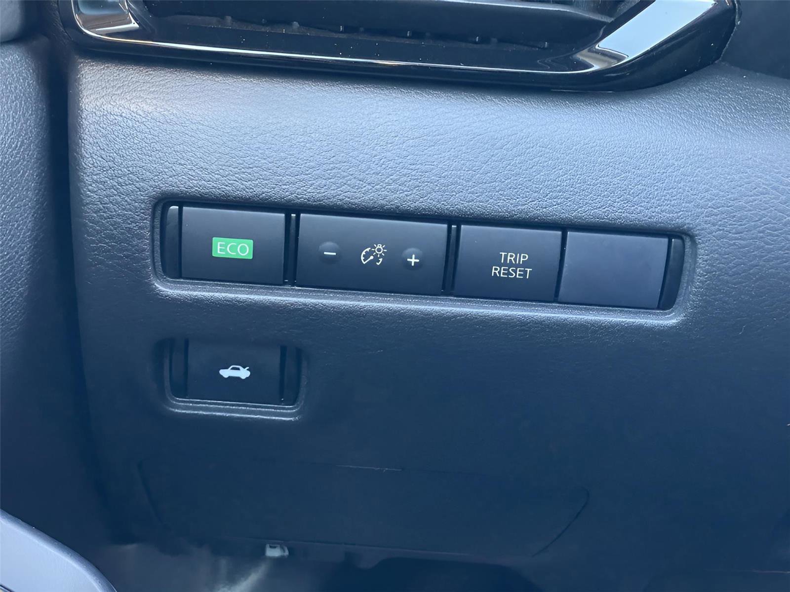 Used 2024 Nissan Sentra SV image 25