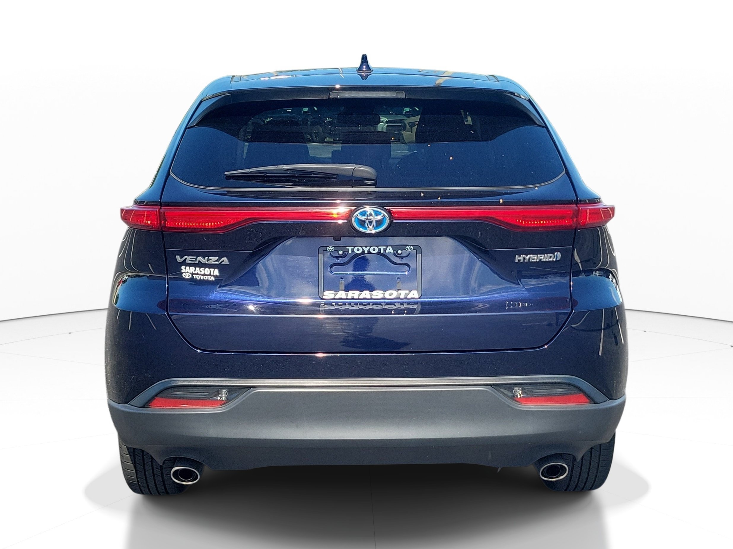 Used 2021 Toyota Venza LE AWD/4WD image 5