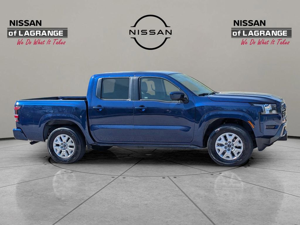 Used 2022 Nissan Frontier SV image 4