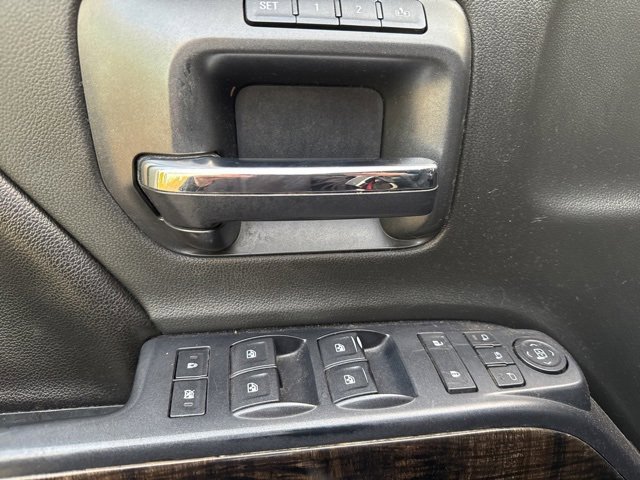 Used 2015 GMC Sierra 3500 Denali w/ Duramax Plus Package image 7