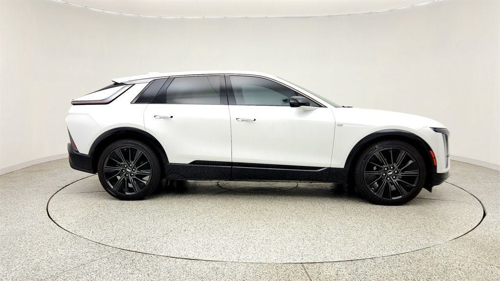 Used 2024 Cadillac Lyriq Sport RWD image 4