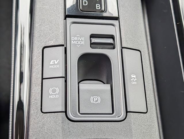 Used 2023 Toyota Prius LE image 15